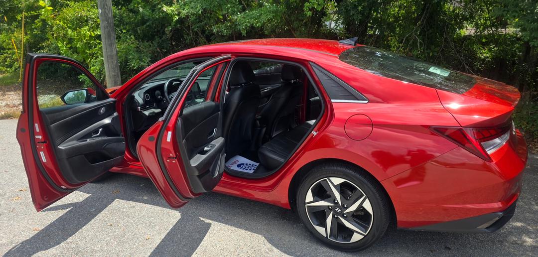 Hyundai_Elantra 