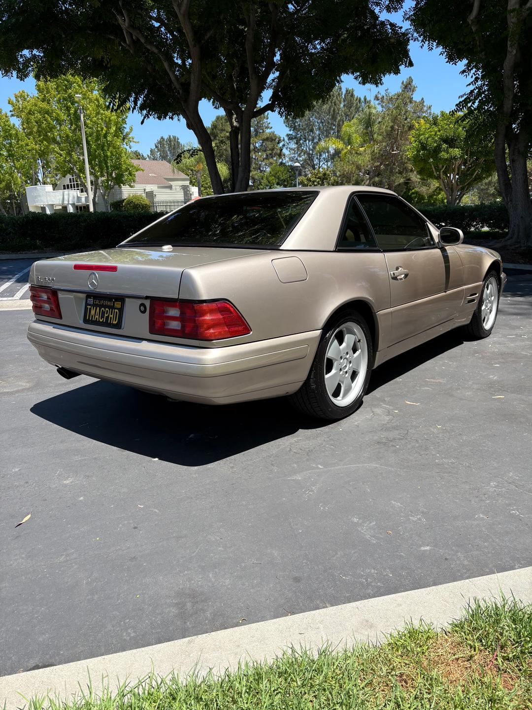 Mercedes-Benz_SL Class 
