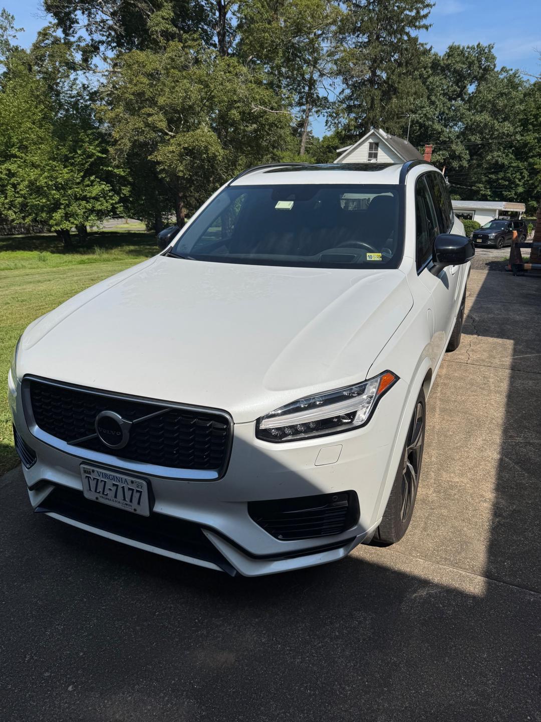 Volvo_XC90 