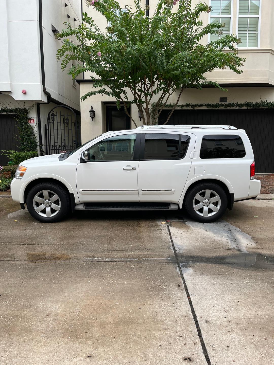 Nissan_Armada 