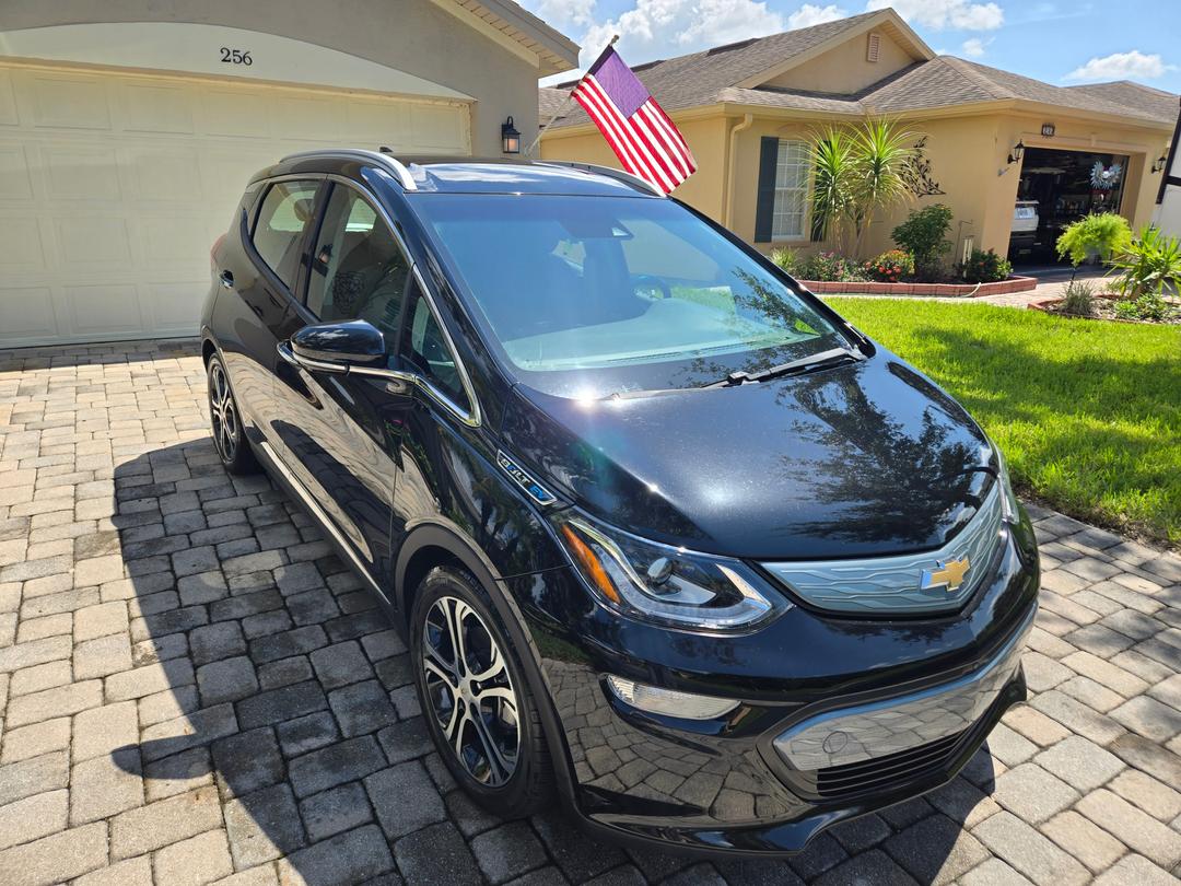 Chevrolet_Bolt EV 