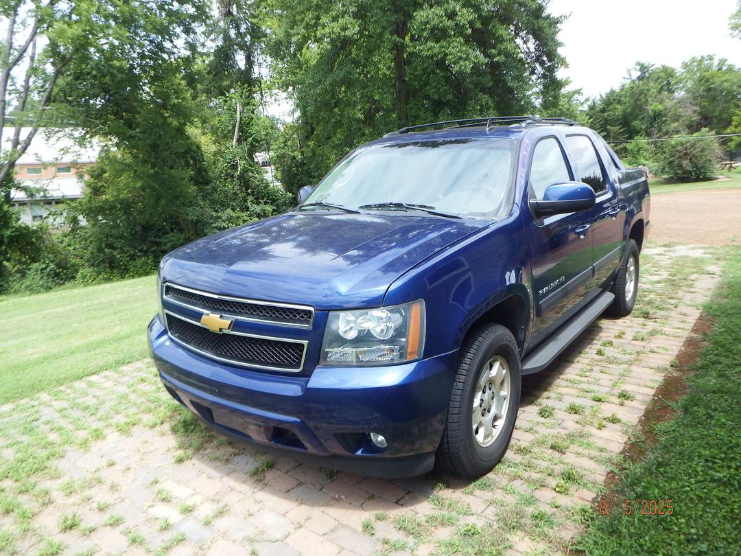 Chevrolet_Avalanche 