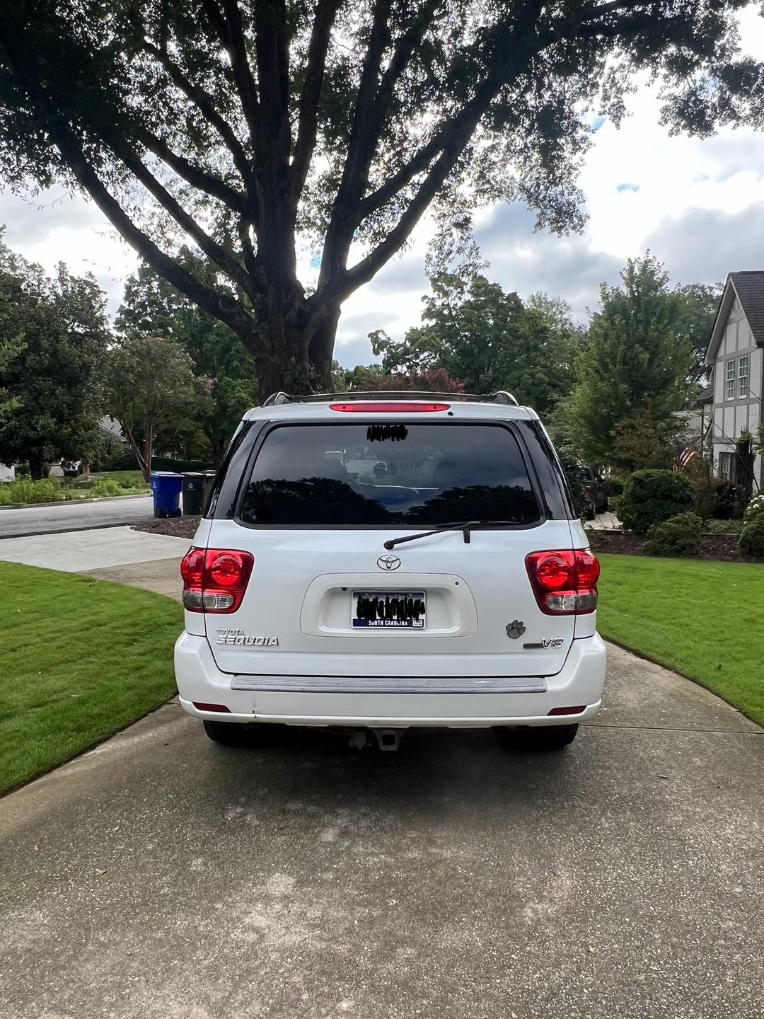 Toyota_Sequoia 