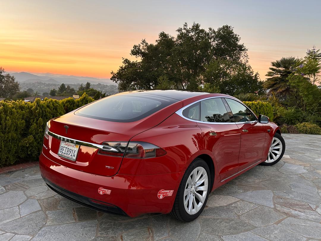 Tesla_Model S 