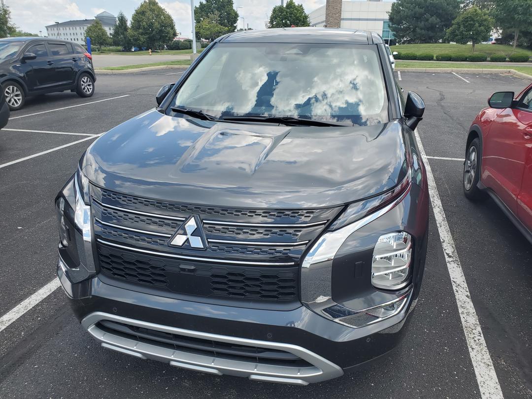 Mitsubishi_Outlander 