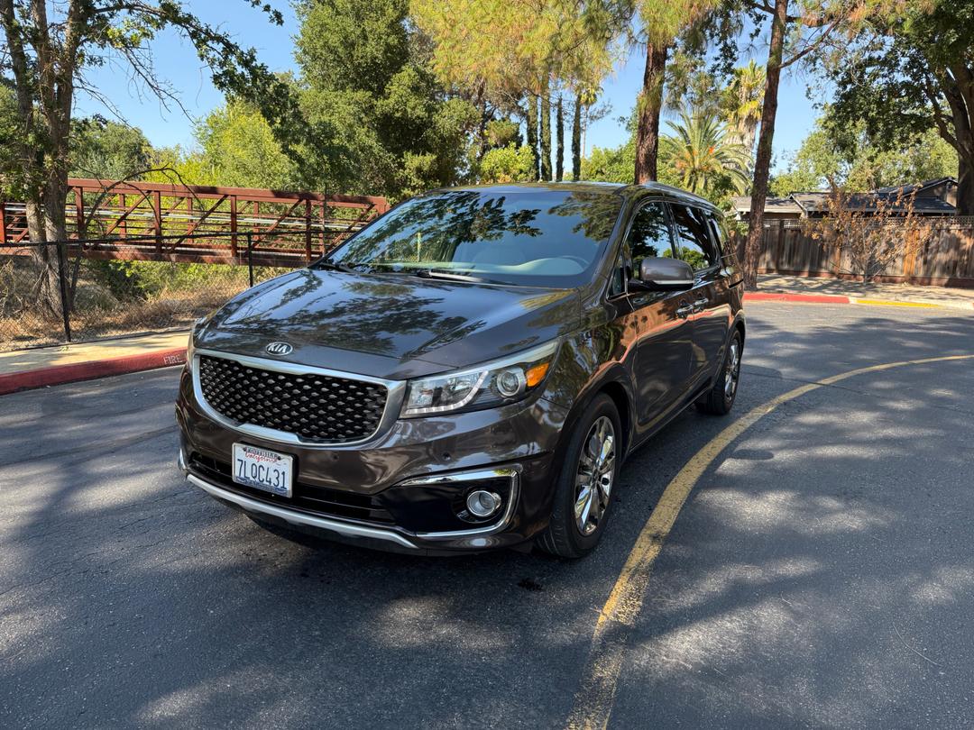 Kia_Sedona 