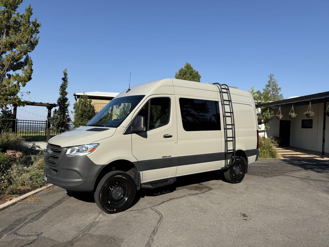 Mercedes-Benz_Sprinter 2500 