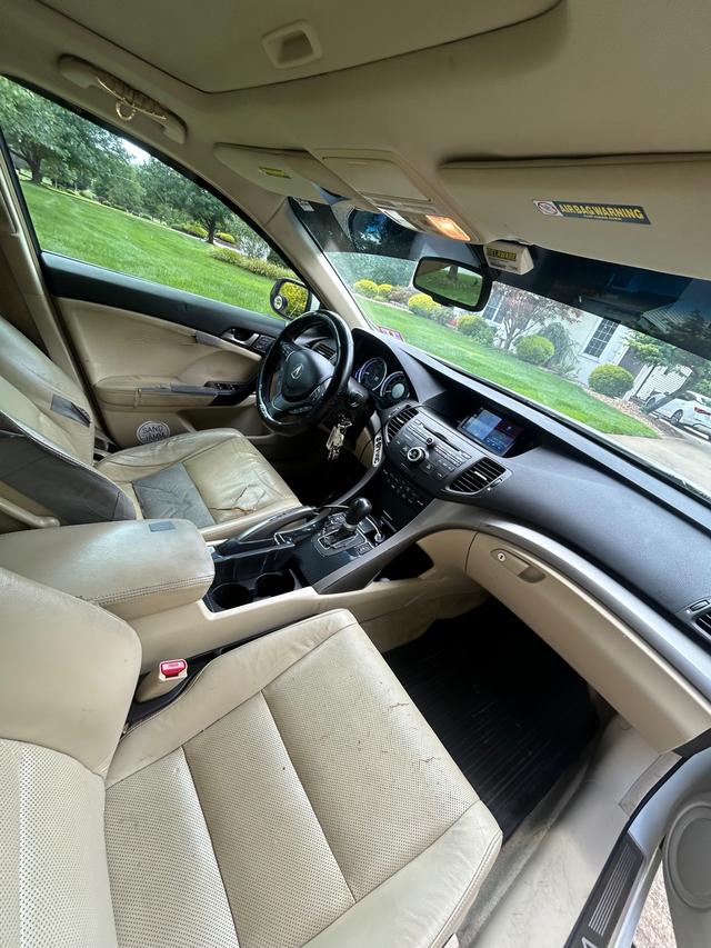 car_image_202x236