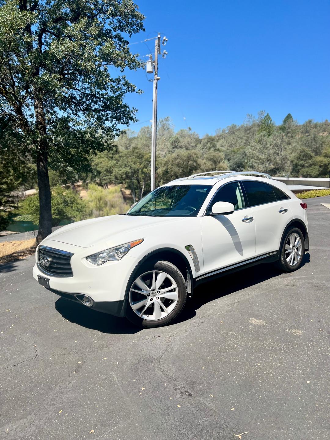 INFINITI_FX35 