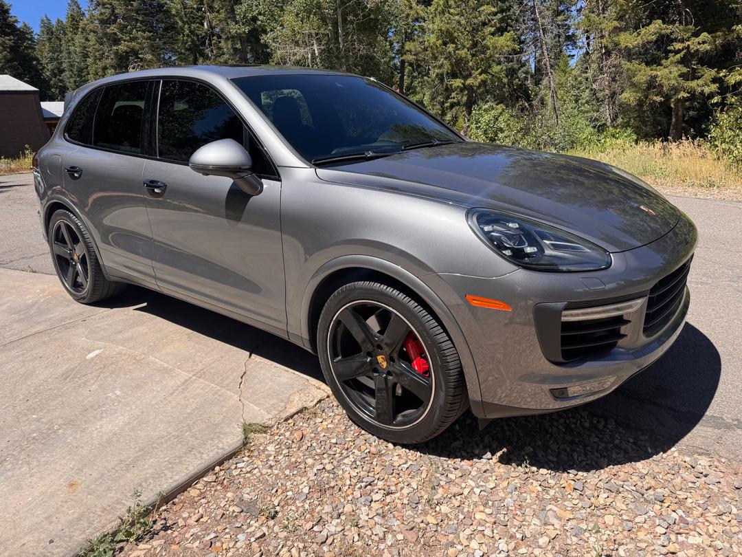 Porsche_Cayenne 