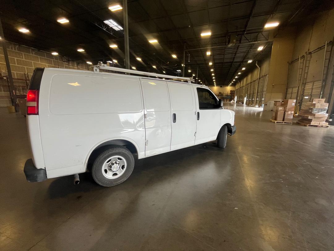 Chevrolet_G2500 Vans 