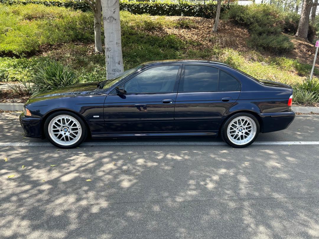 BMW_5-Series 