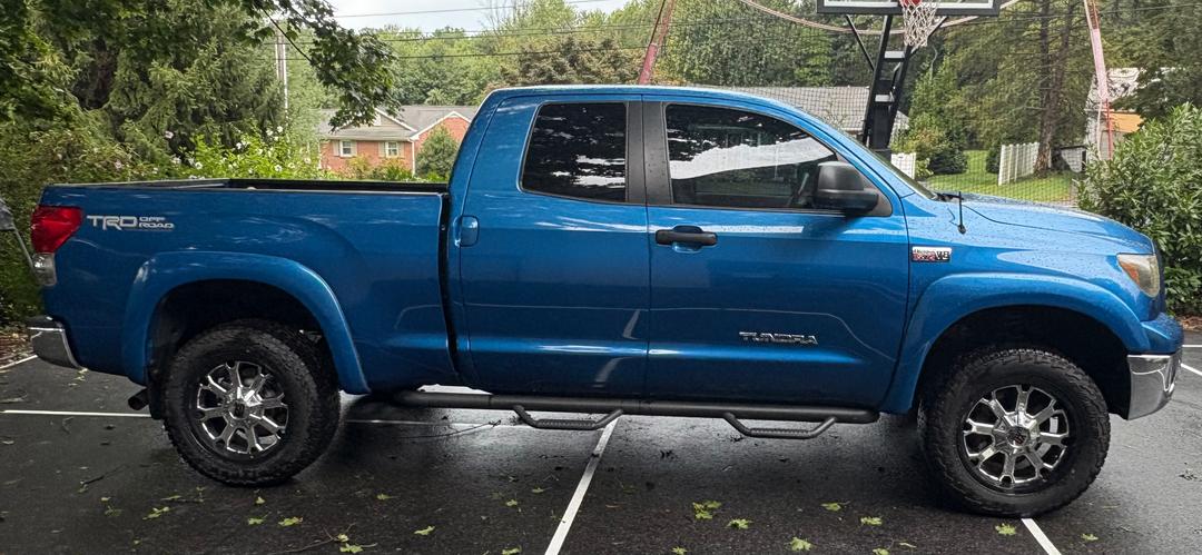 Toyota_Tundra 