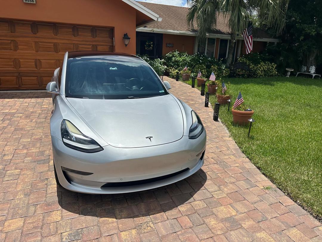 Tesla_Model 3 