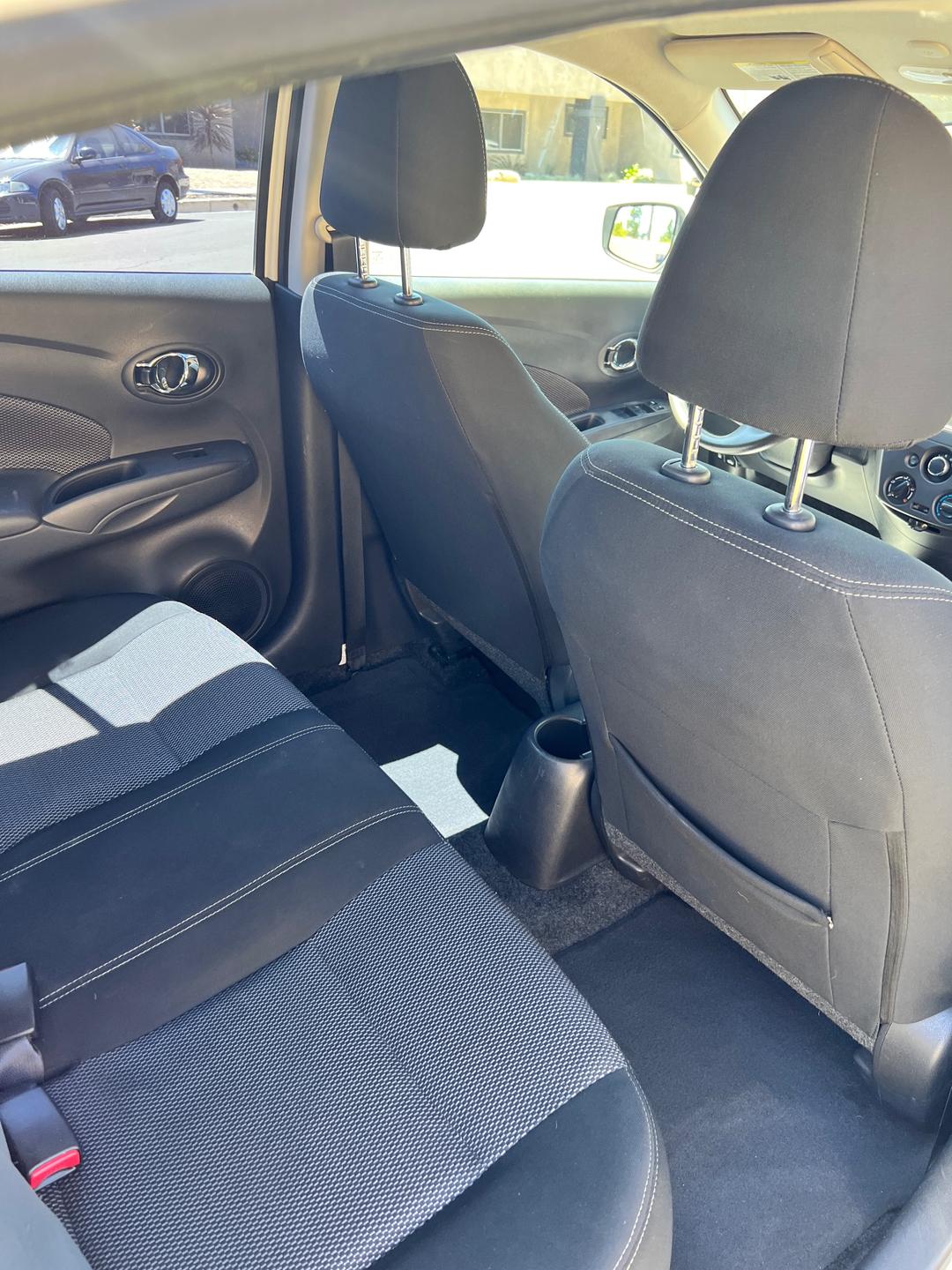 Nissan_Versa 