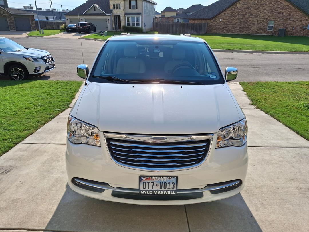 Chrysler_Town & Country 