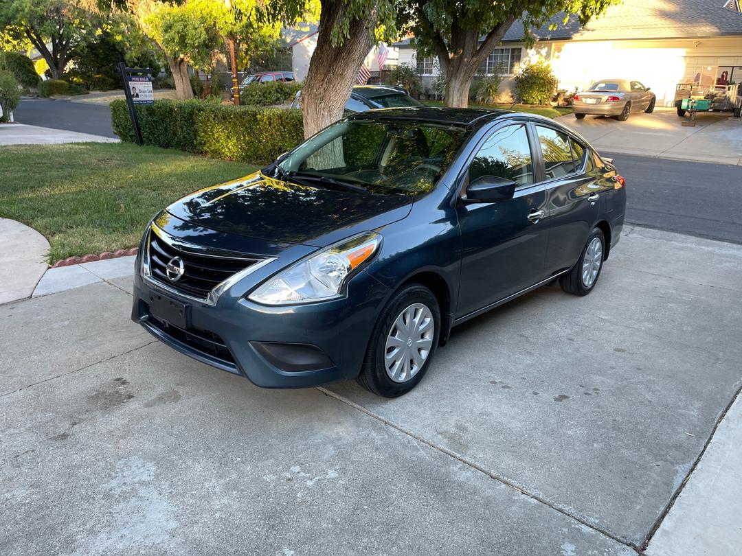 Nissan_Versa 