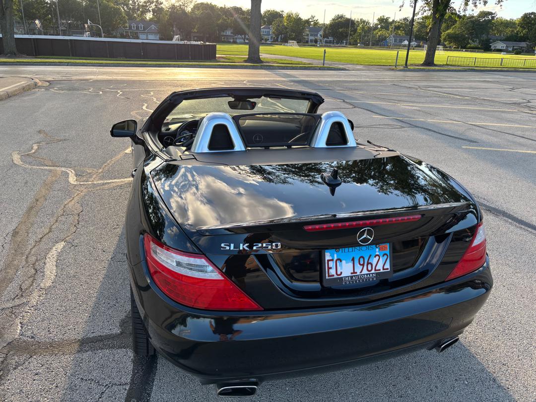 Mercedes-Benz_SLK Class 