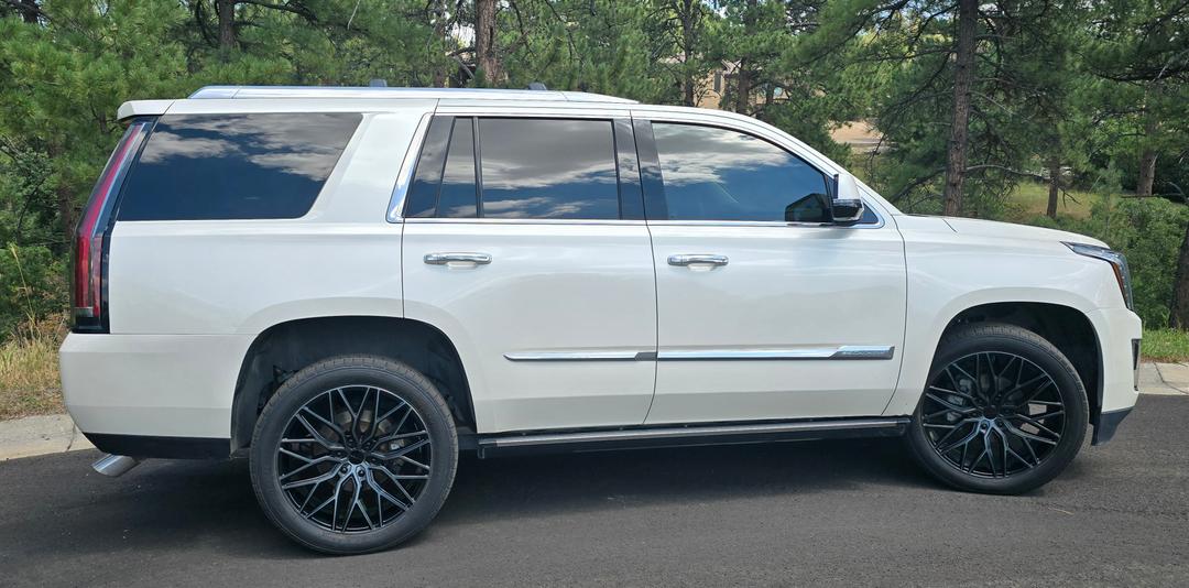 Cadillac_Escalade 