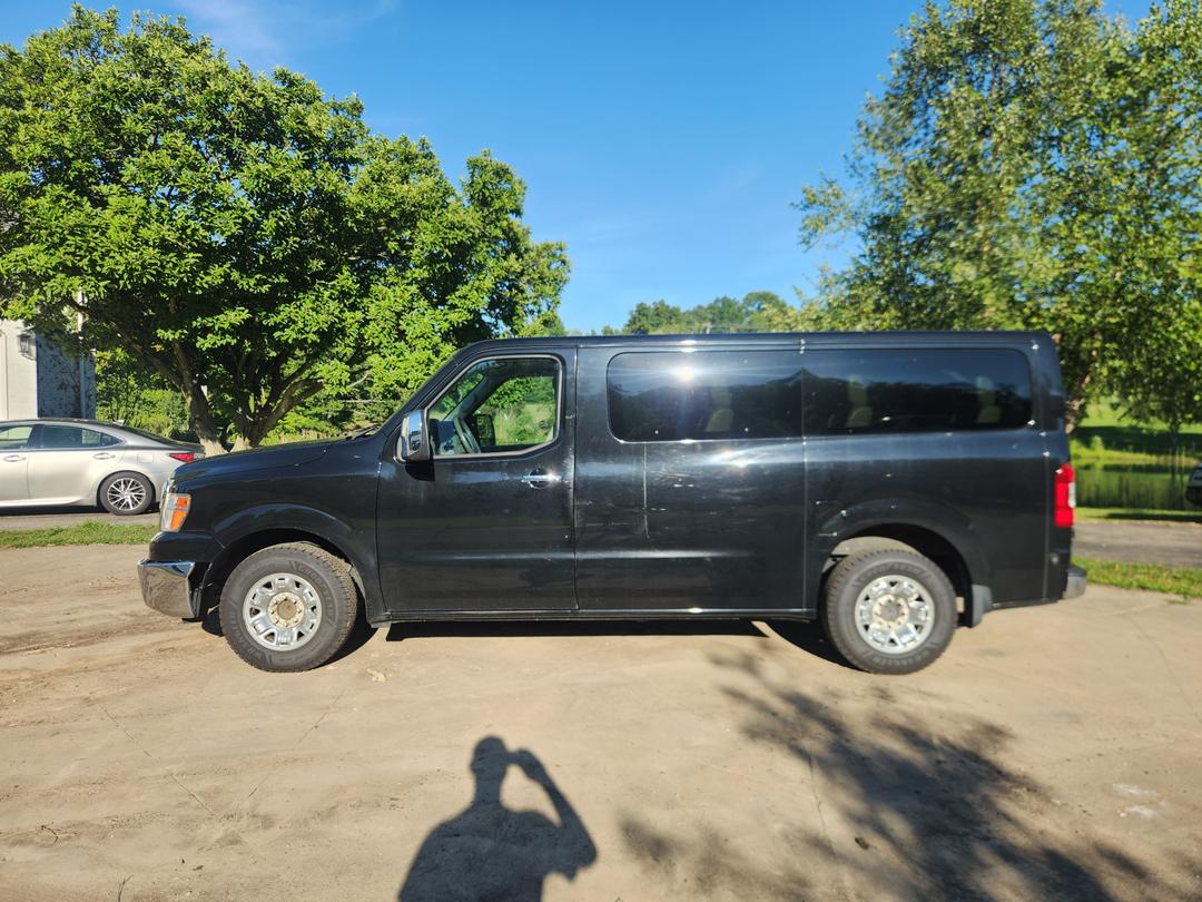 Nissan_NV 3500 