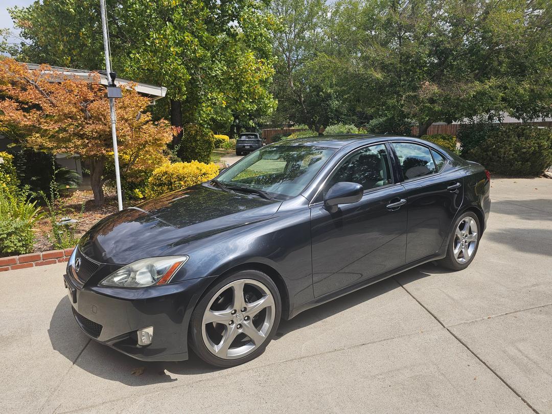 Lexus_IS 250 