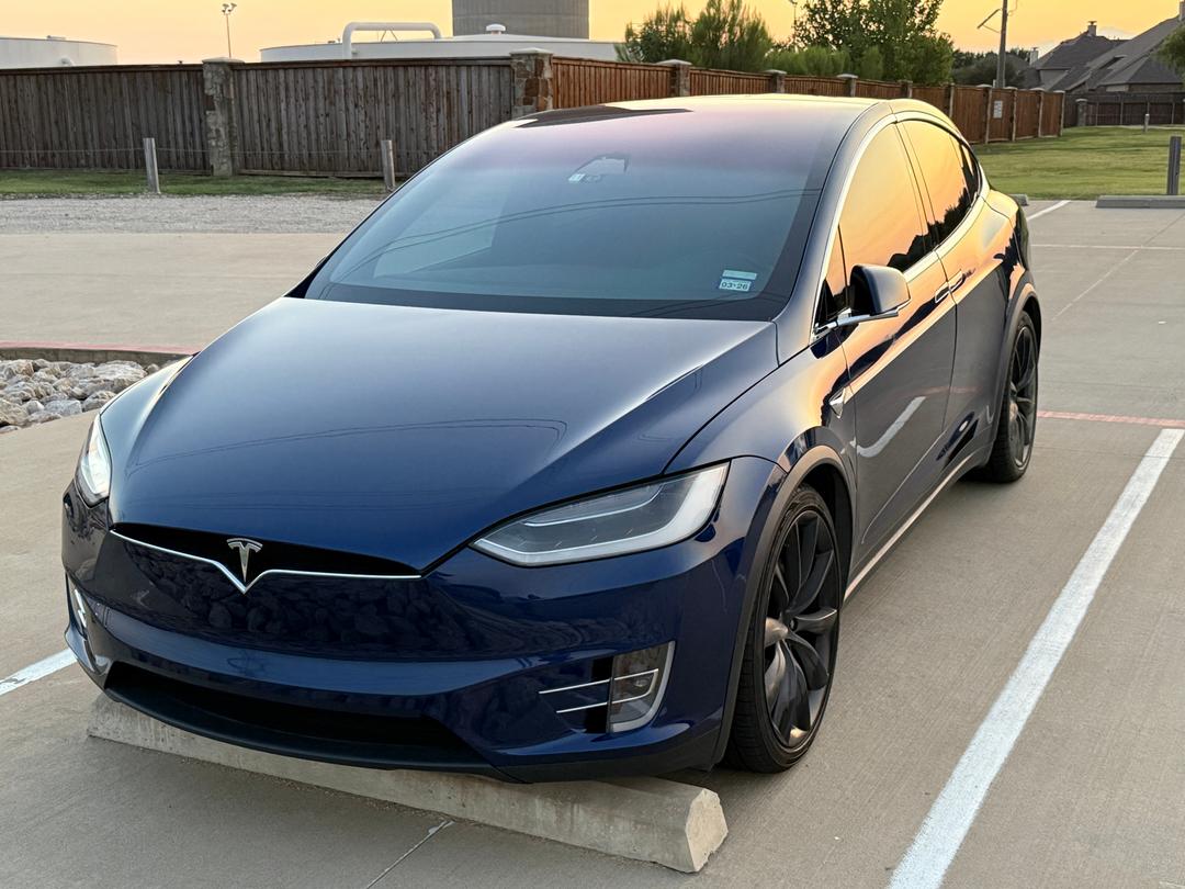 Tesla_Model X 