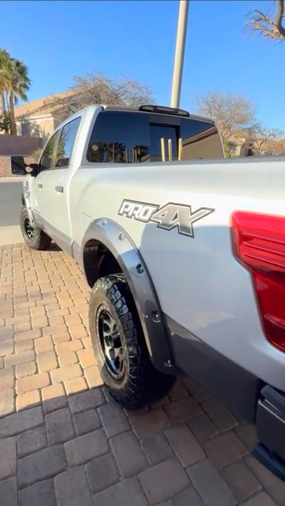Nissan_Titan XD 