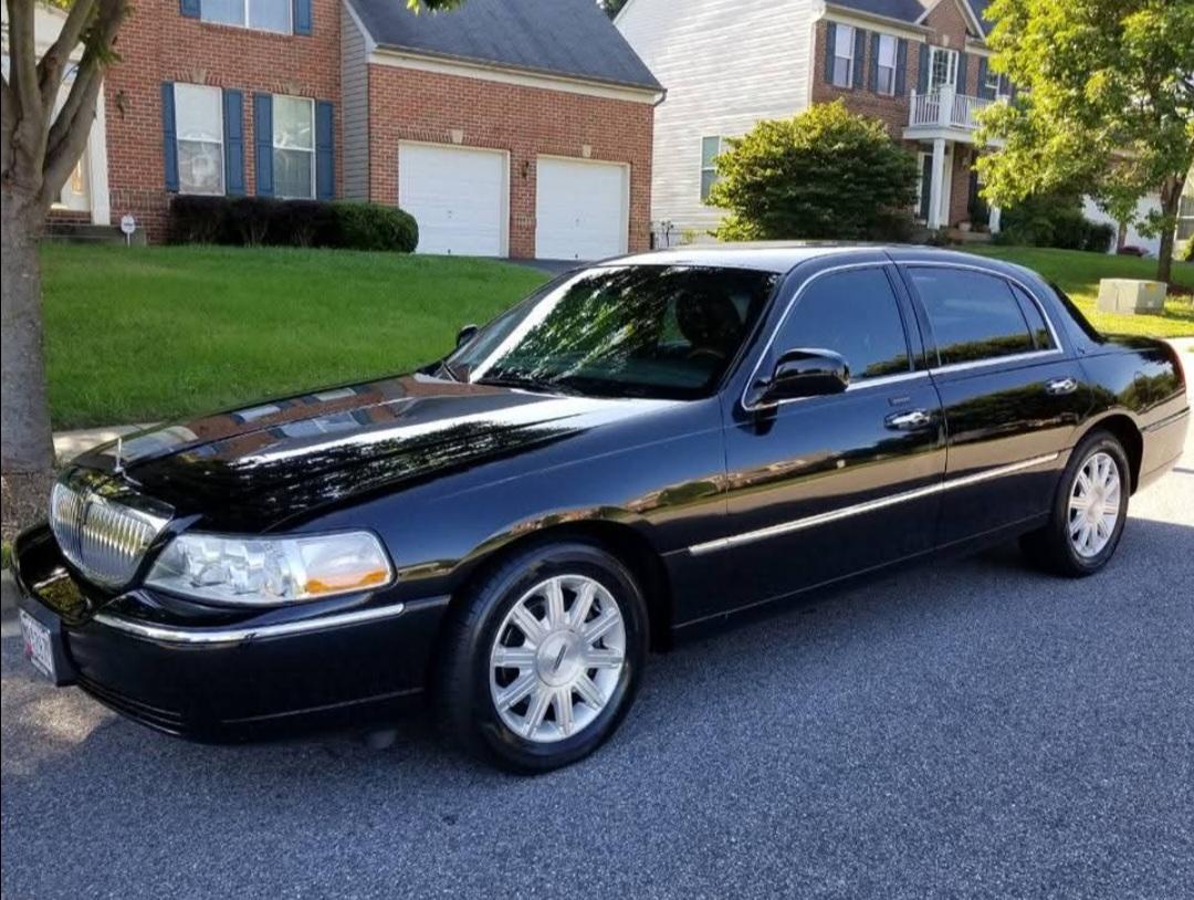 Lincoln_Town Car 