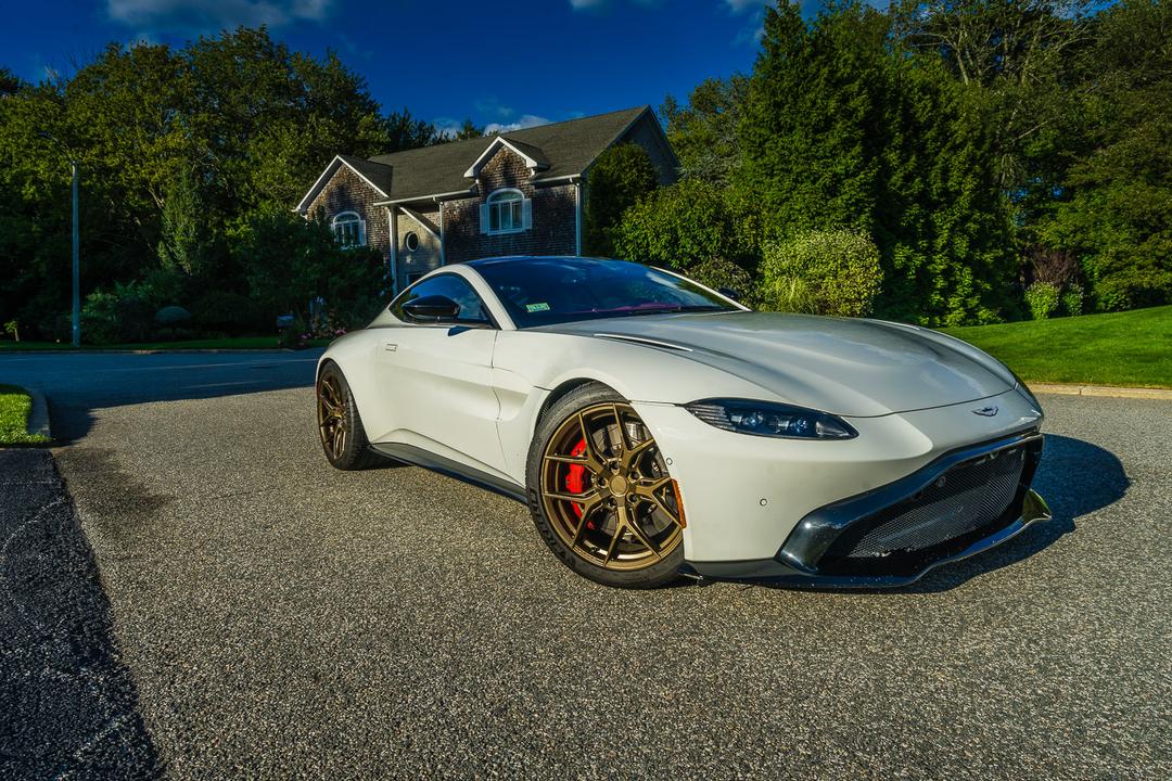 Aston Martin_Vantage Coupe 