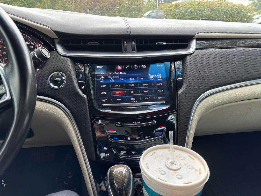 Cadillac_XTS 