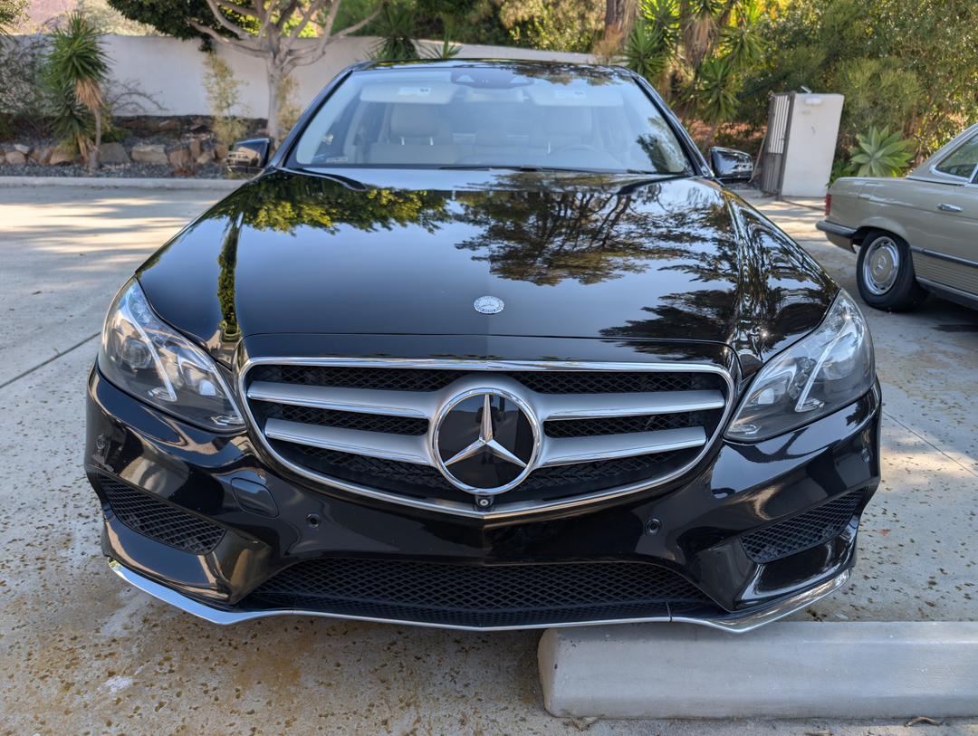 Mercedes-Benz_E-Class 