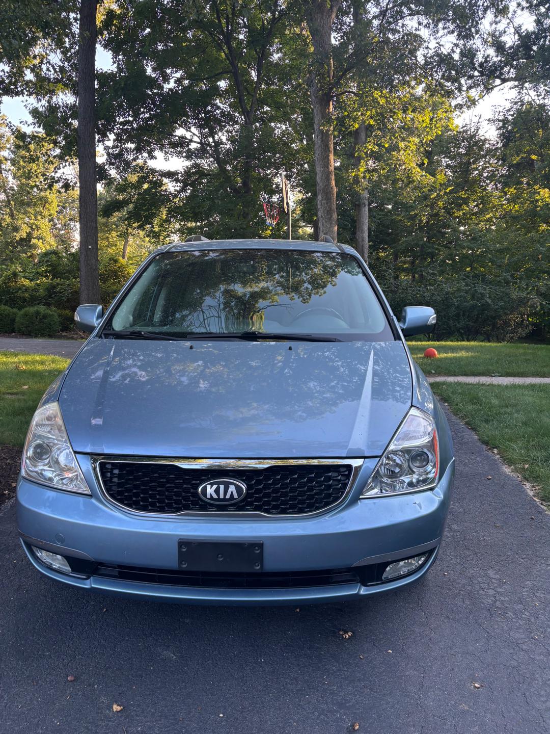 Kia_Sedona 