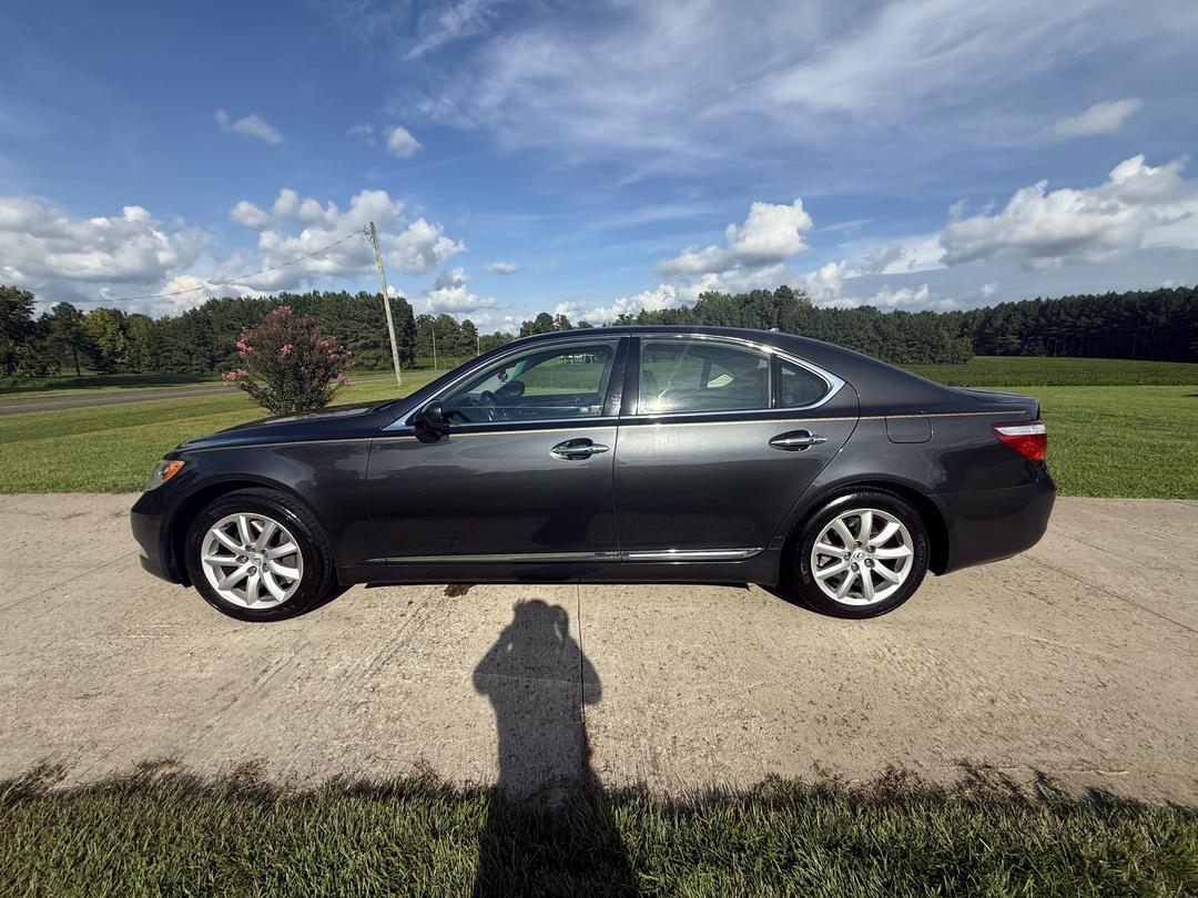 Lexus_LS 460 