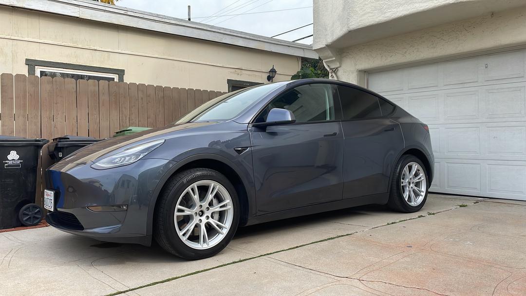 Tesla_Model Y 