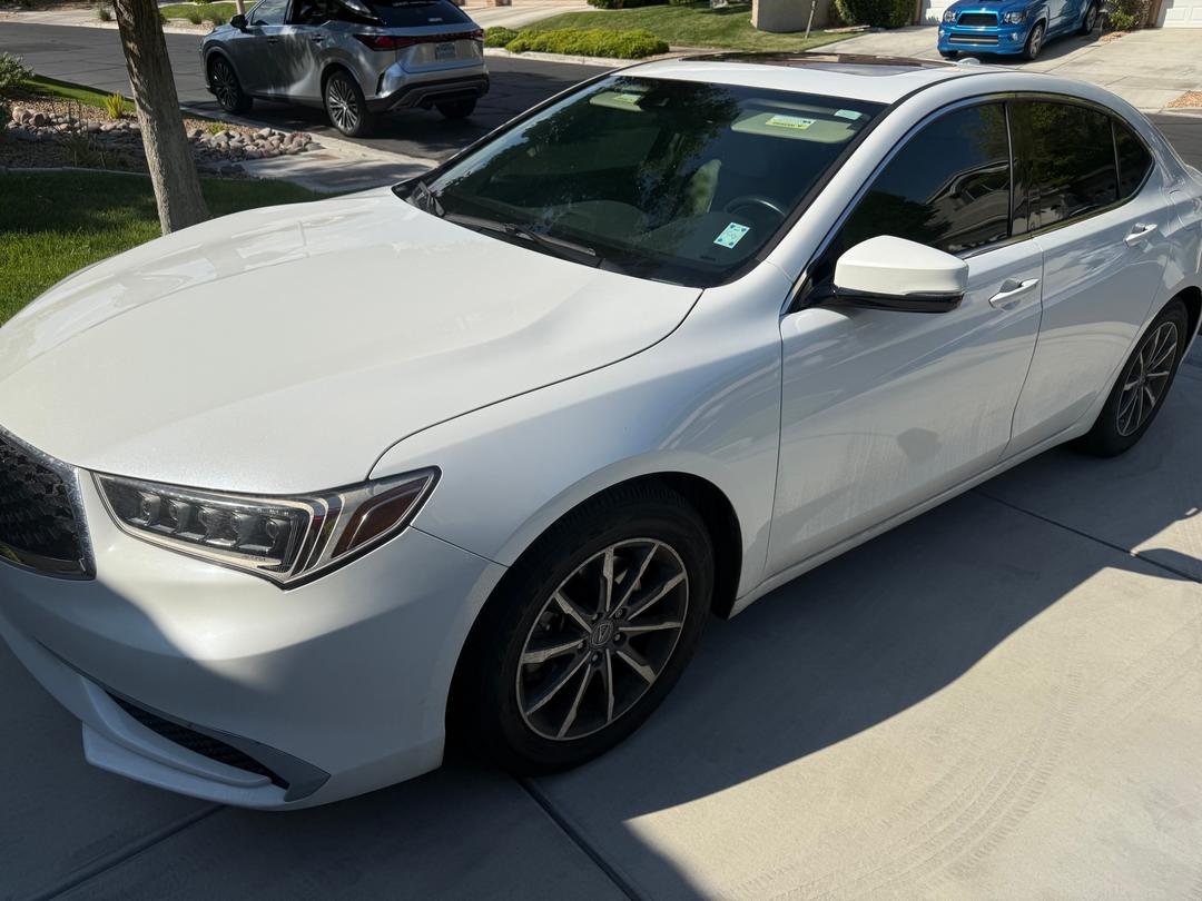 Acura_TLX 