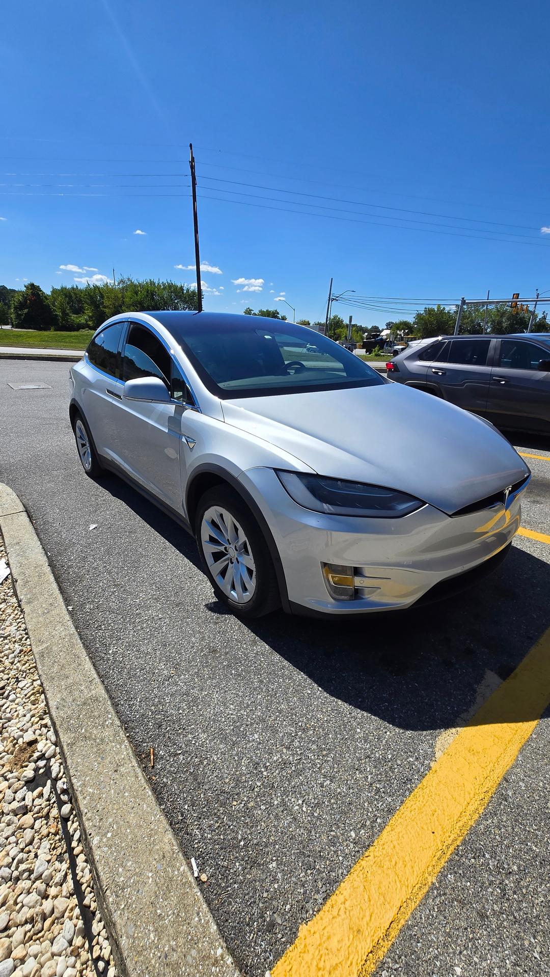Tesla_Model X 