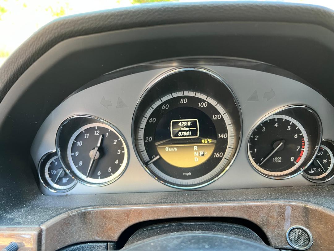 Mercedes-Benz_E Class 