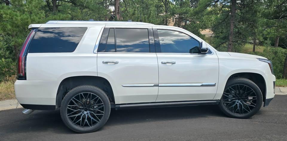 Cadillac_Escalade 