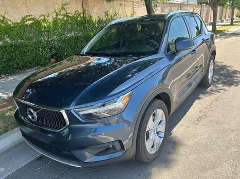 Volvo_XC40 