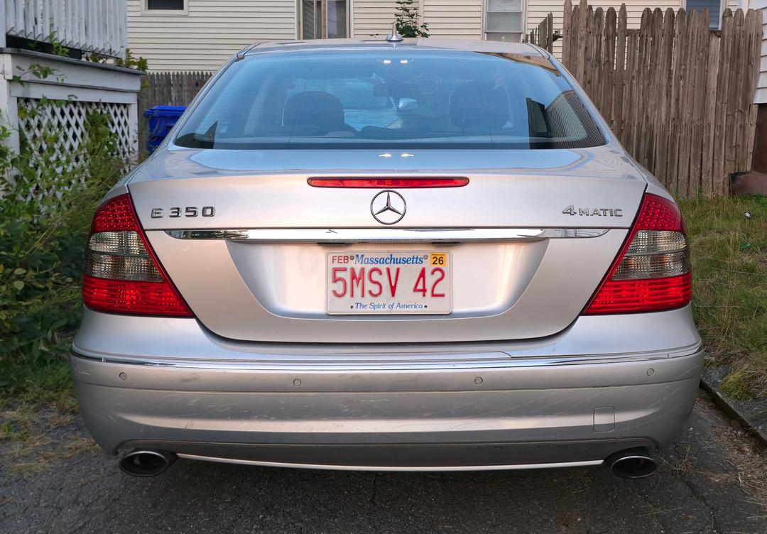 Mercedes-Benz_E Class 