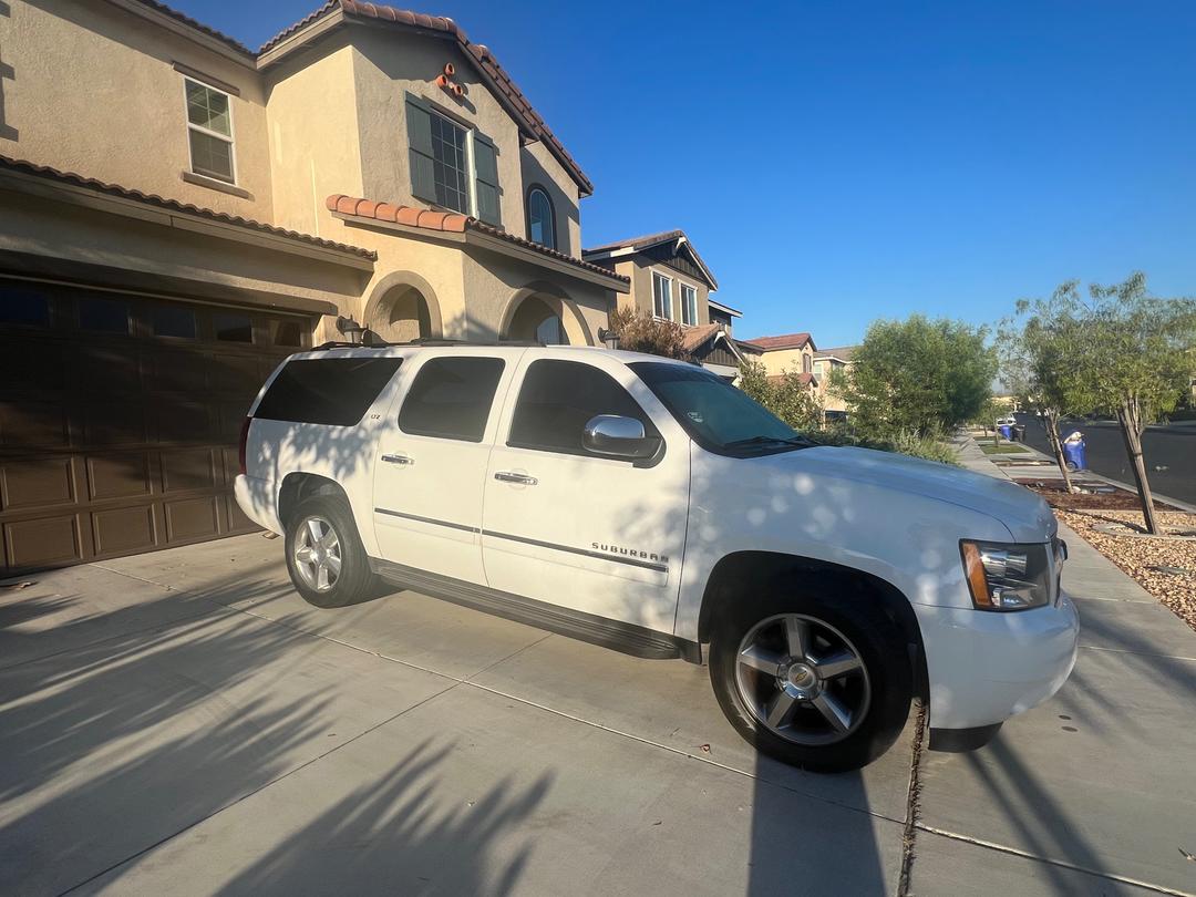 Chevrolet_Suburban 