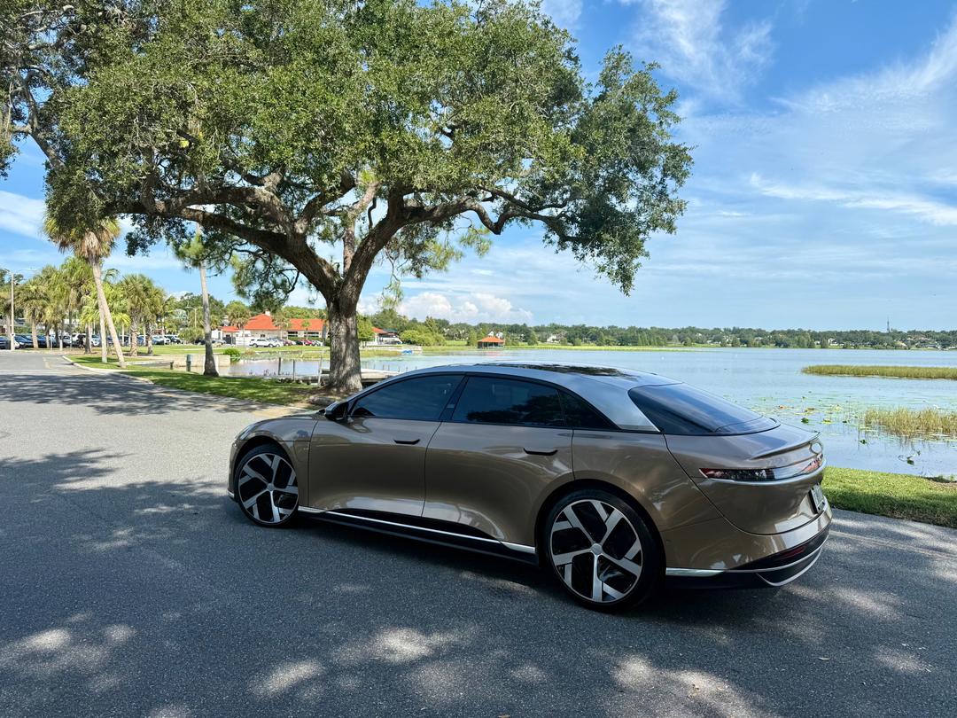 Lucid_Air 