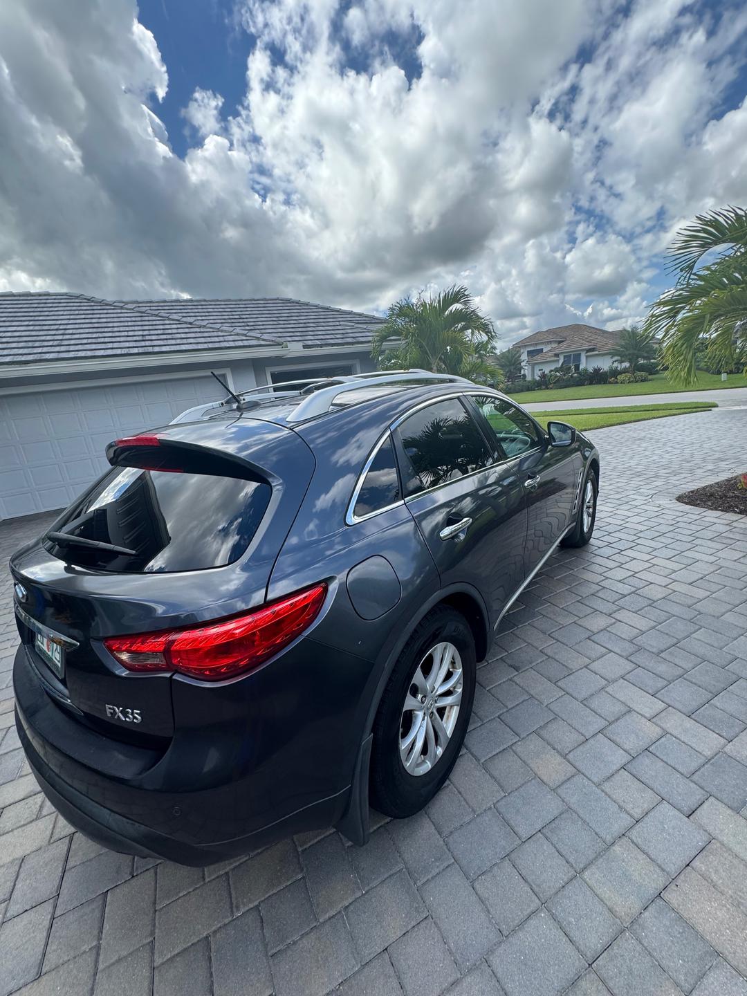 INFINITI_FX35 