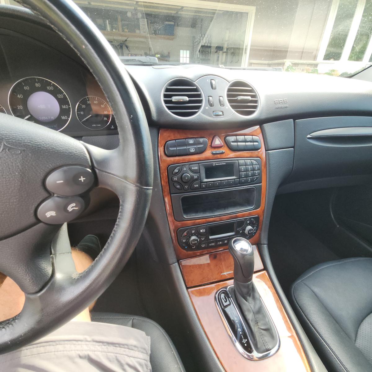 car_image_564x480 - 
