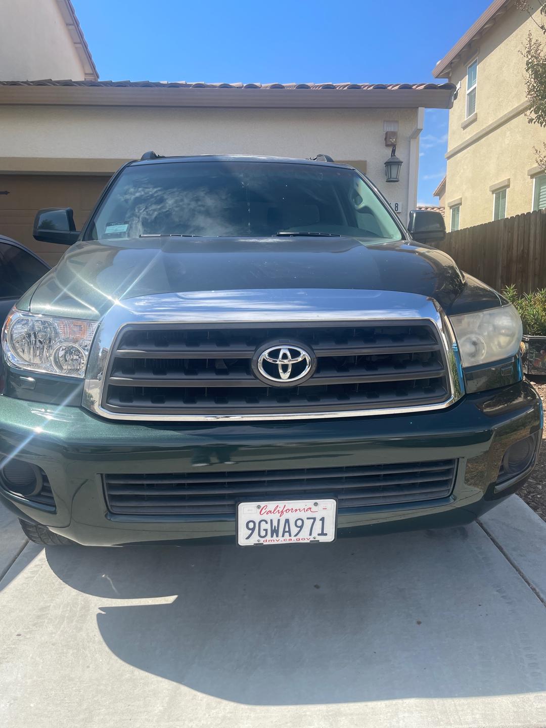 Toyota_Sequoia 
