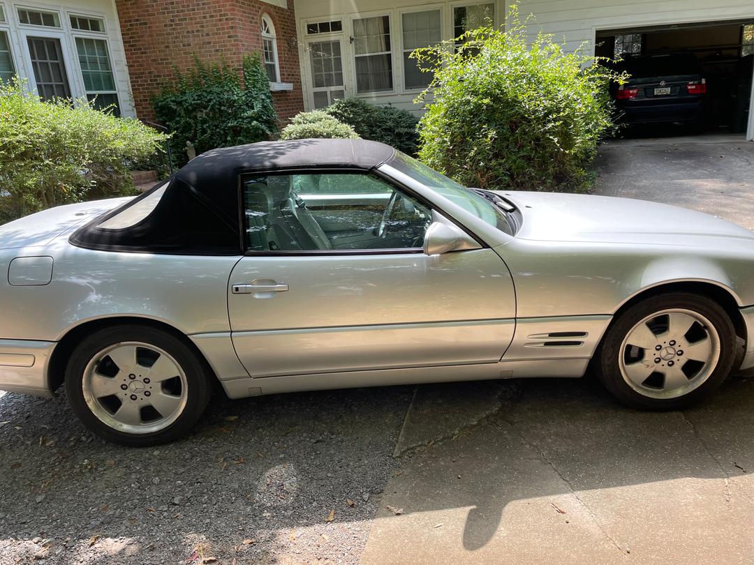 Mercedes-Benz_SL Class 