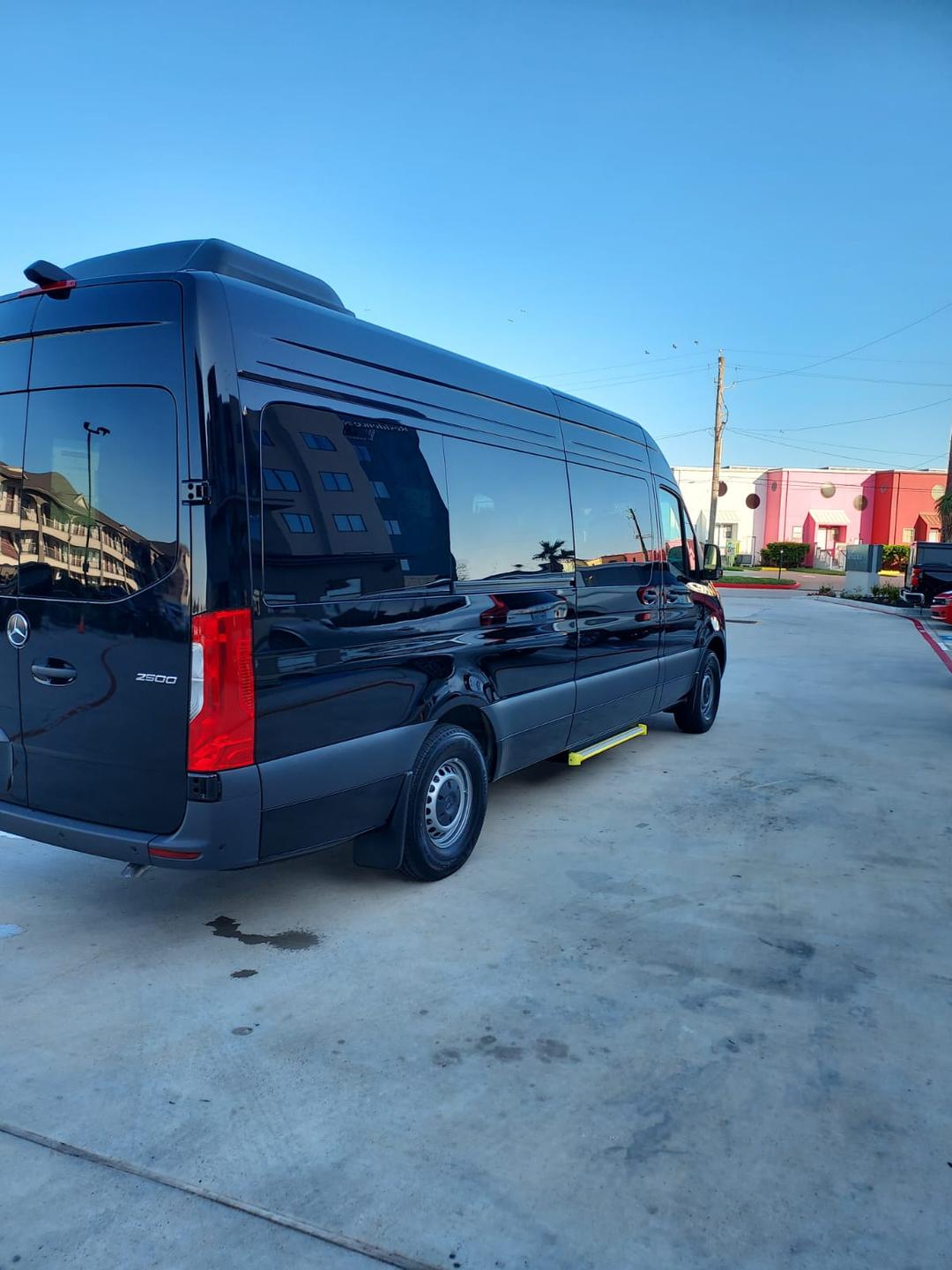 Mercedes-Benz_Sprinter 2500 