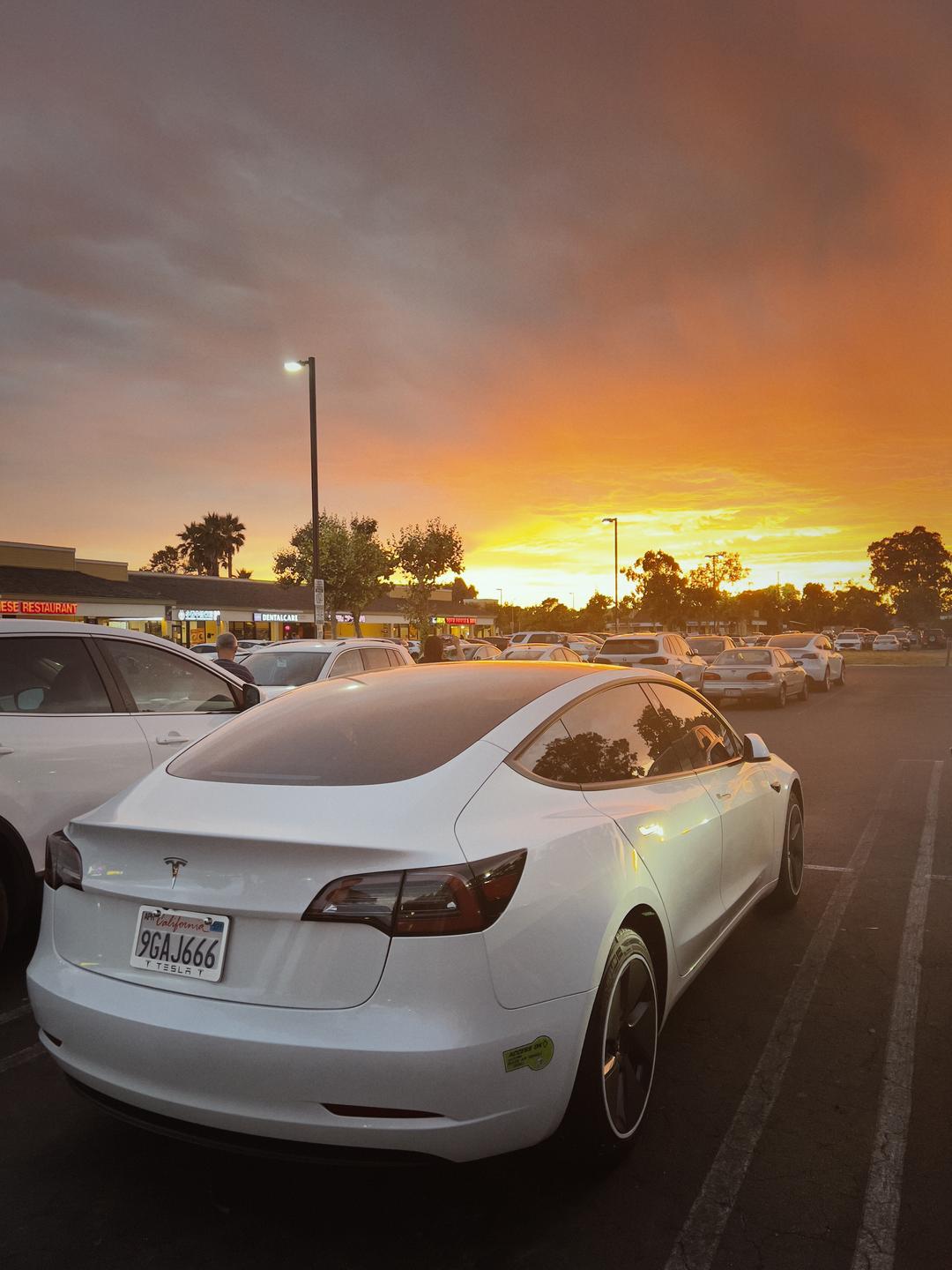 Tesla_Model 3 