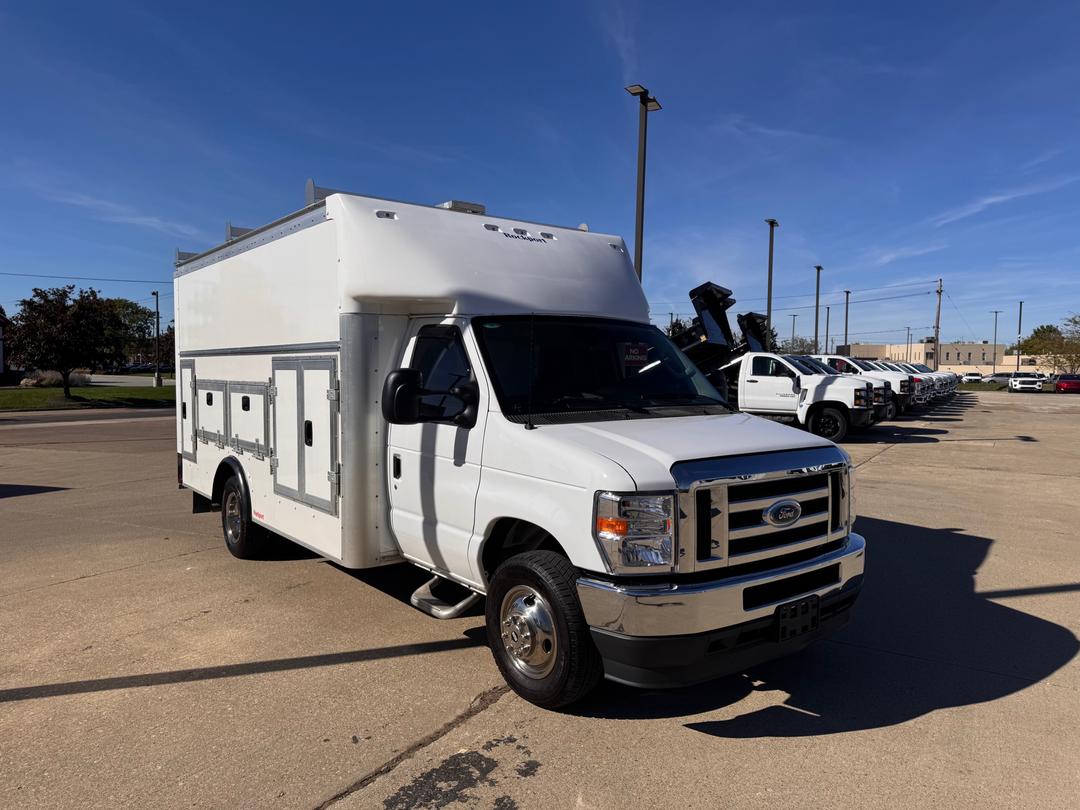 FORD_E-450 