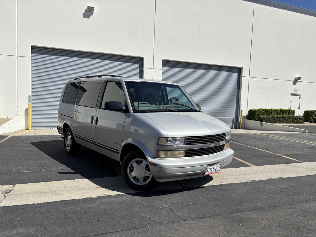 Chevrolet_Astro Vans 